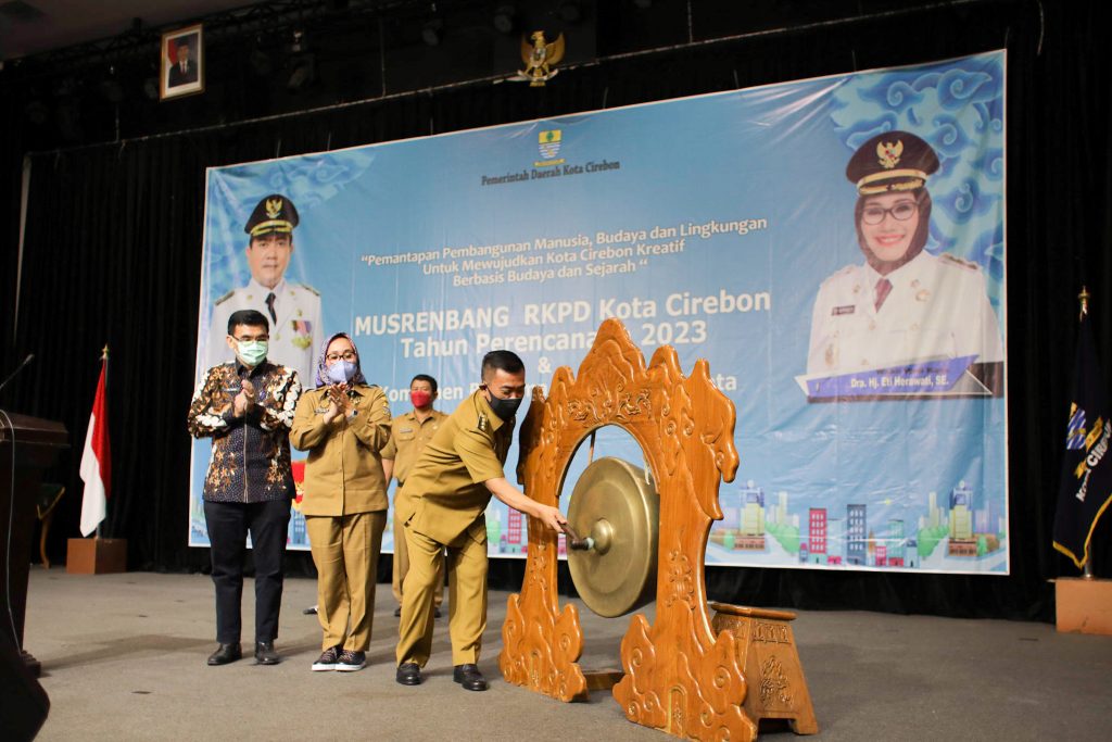 Musrenbang-RKPD-2023-Ada-Tujuh-Prioritas-Pembangunan-Kota-Cirebon-4-1024x683.jpg